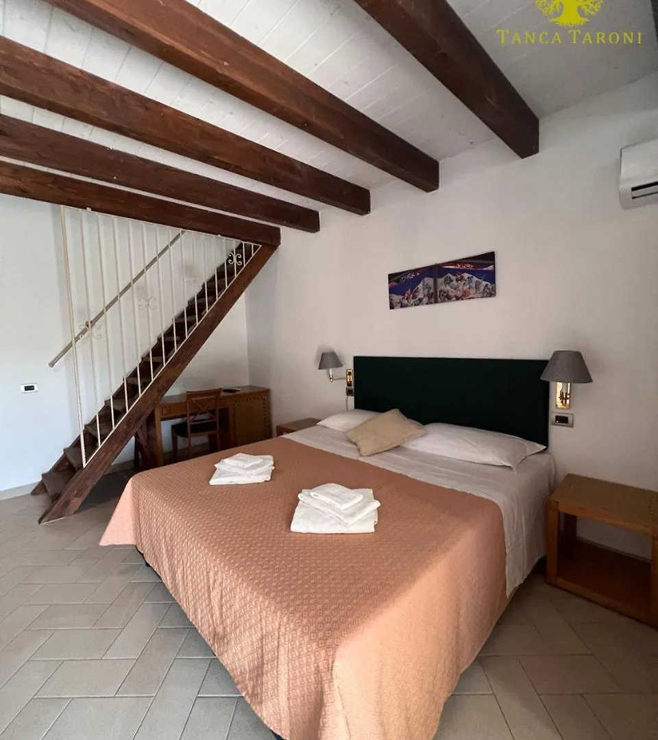 Agriturismo Bed And Breakfast Tanca Taroni Telti 0*,