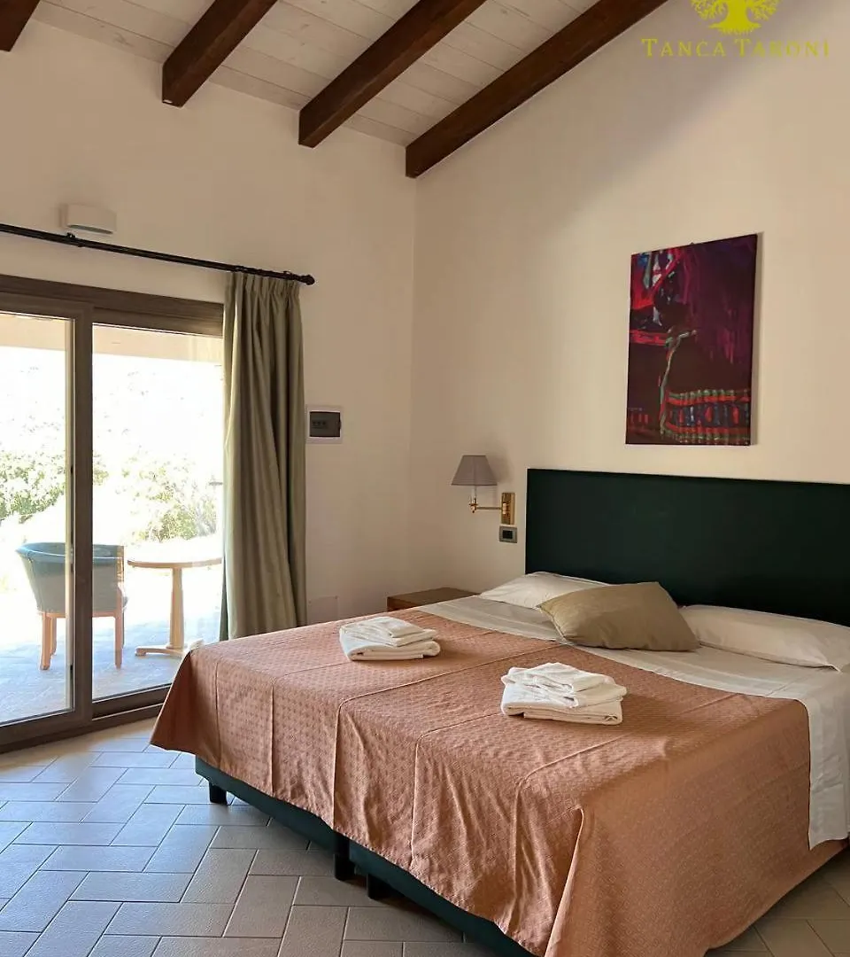 Agriturismo Bed And Breakfast Tanca Taroni Telti 0*,